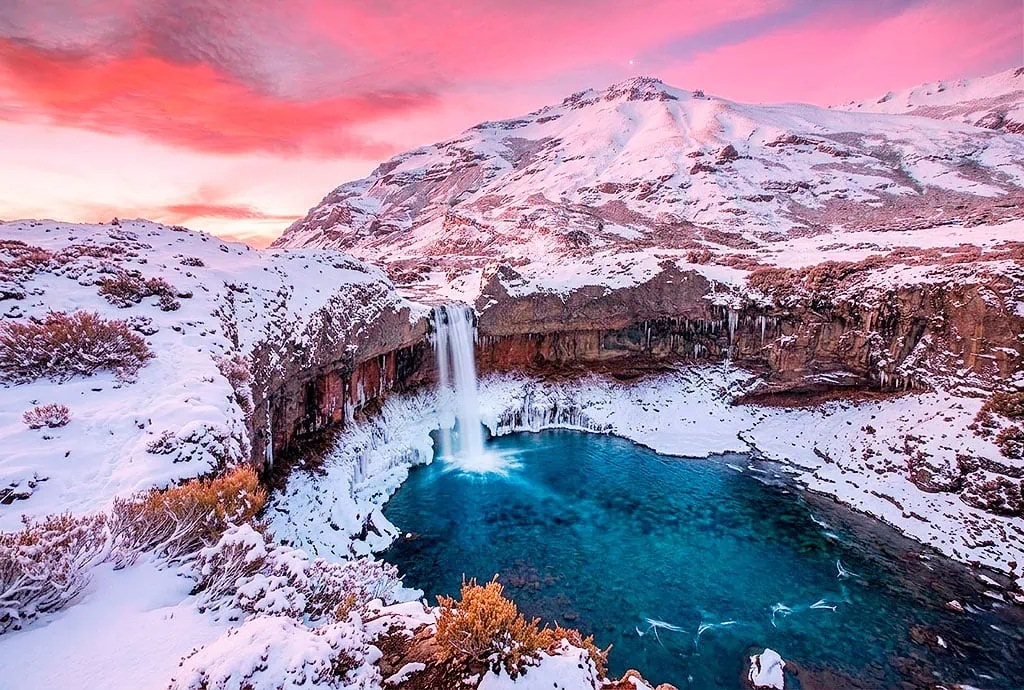 agrio waterfall winter